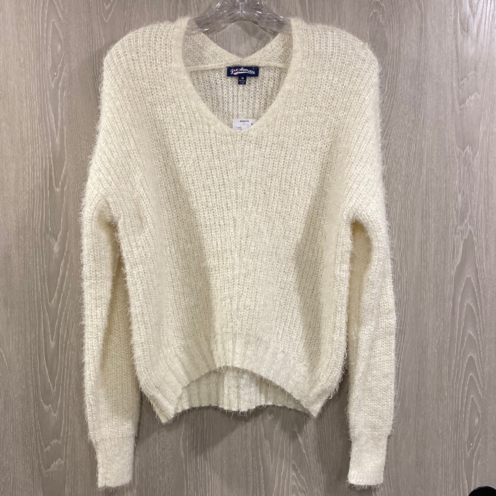 Freshman Eyelash V-neck Sweater